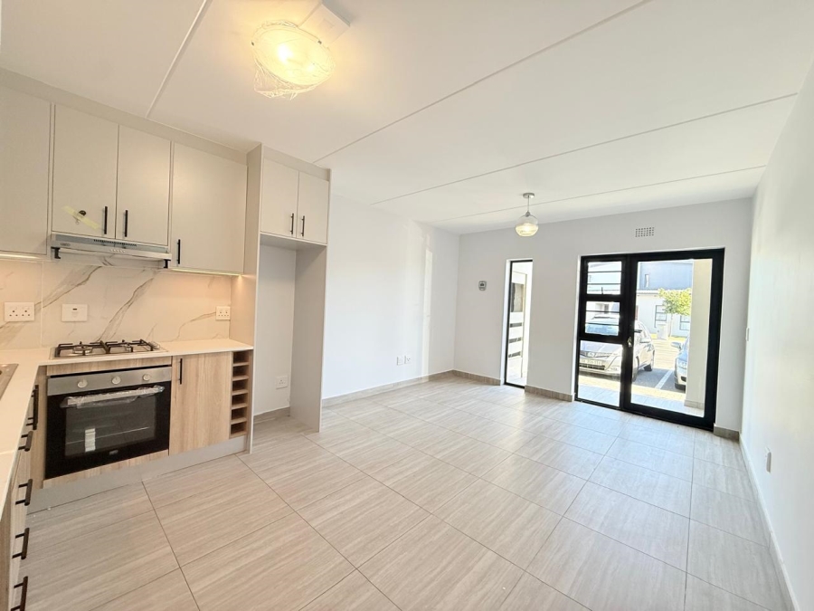 2 Bedroom Property for Sale in Parklands North Western Cape